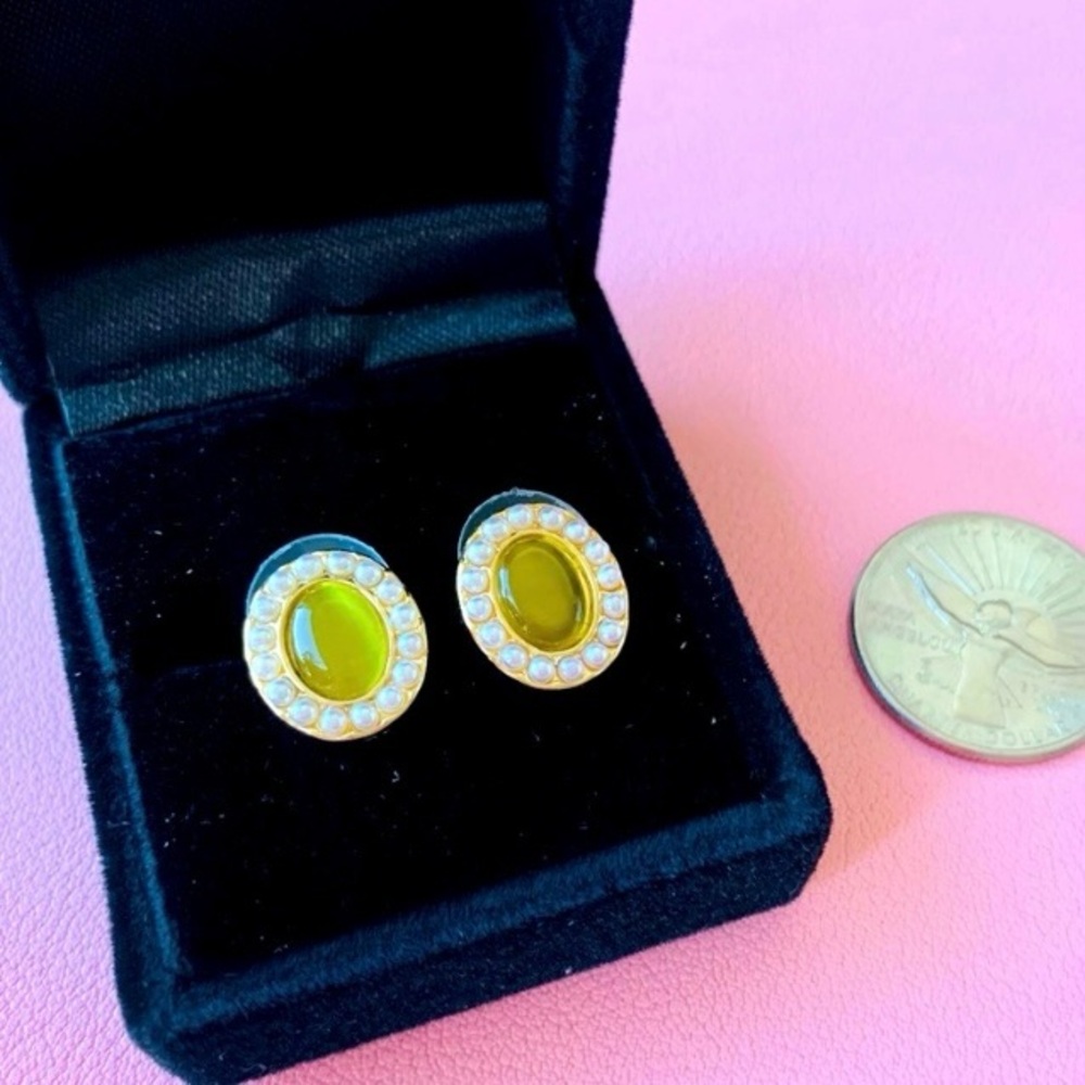 Elegant Pearl Oval Earrings